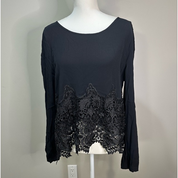 Monteau Tops - Black Lace Long sleeve